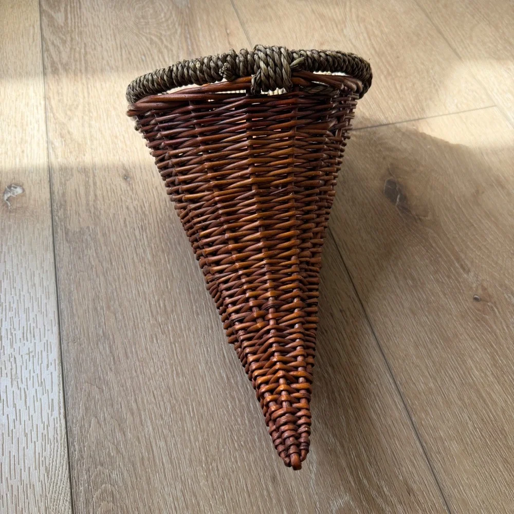 Vintage Woven Wicker Cornucopia Basket Brown Horn of Plenty Thanksgiving Decor